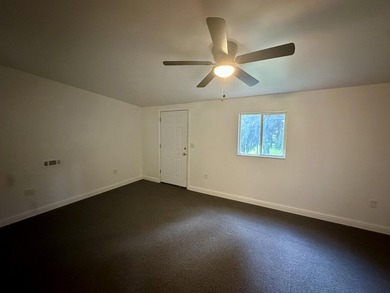 Enjoy peaceful living near Lake Ivanhoe! This charming 1-bedroom - photo 11