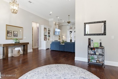 Welcome to this beautifully maintained 5-bedroom, 3-bathroom - photo 11