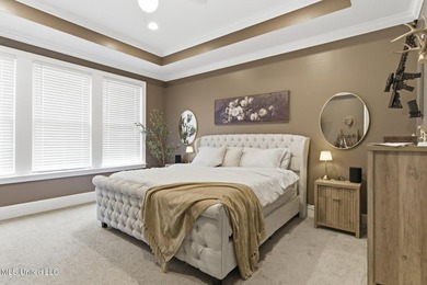 Welcome to this beautifully maintained 5-bedroom, 3-bathroom - photo 17