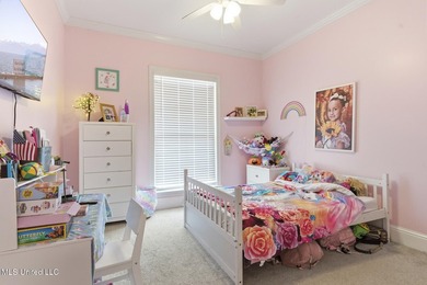 Welcome to this beautifully maintained 5-bedroom, 3-bathroom - photo 23