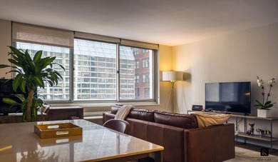 Welcome to this sun-filled, south-facing homean airy yet - photo 4