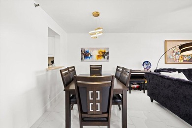 Gorgeous newly updated condo in the heart of Deerfield Beach! - photo 11