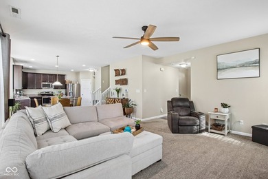 Discover refined living in this spacious 2527 sq. ft - photo 13