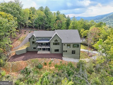 Surround yourself with luxury! Breathtaking layered views of - photo 5