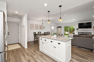 Welcome to this beautifully updated Kingswood model in desirable - photo 9