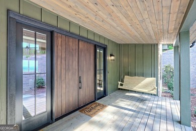 Surround yourself with luxury! Breathtaking layered views of - photo 10