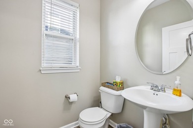 Discover refined living in this spacious 2527 sq. ft - photo 23