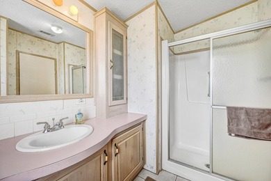 SUPER SPACIOUS Located in 55 plus community beautifully - photo 25