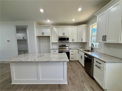 Additional listing photo 4