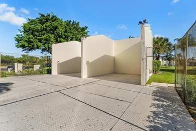 Welcome to this beautifully updated 2 bedroom, 2 bathroom top - photo 28