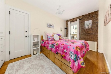 PRE-WAR CHARM MEETS MODERN LUXURY IN THE HEART OF THE WEST - photo 9