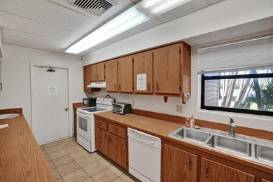 Gorgeous newly updated condo in the heart of Deerfield Beach! - photo 38