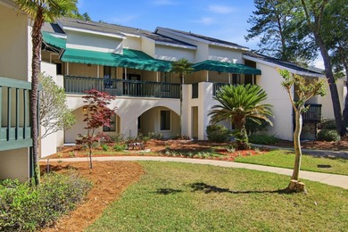 Experience peaceful waterfront living at 308 Westlake Court, a - photo 4