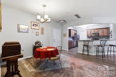 Welcome home to this beautifully maintained 3-bedroom - photo 2