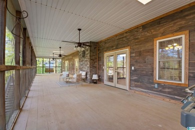 Lakefront estate on 3.52 acres! Featuring 6,310 sq ft of living - photo 23