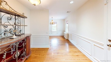 Motivated Seller! Spacious Expanded Cape in North Merrick - Room - photo 5