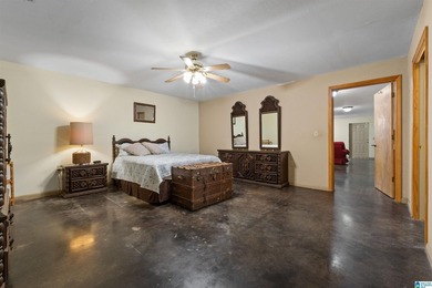 Lakefront estate on 3.52 acres! Featuring 6,310 sq ft of living - photo 43