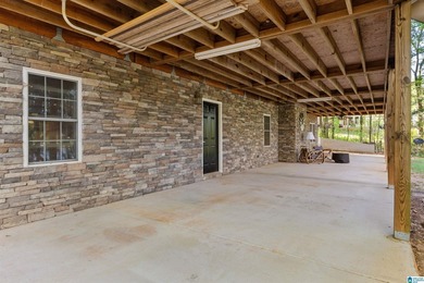 Lakefront estate on 3.52 acres! Featuring 6,310 sq ft of living - photo 46