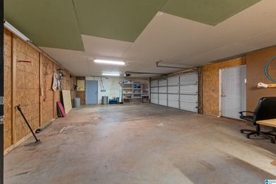 Lakefront estate on 3.52 acres! Featuring 6,310 sq ft of living - photo 47
