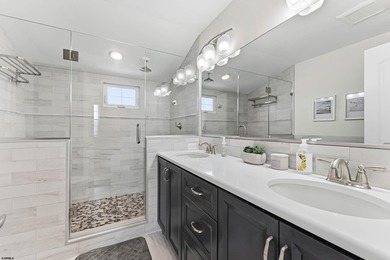 Exceptional ocean views and a premier Gardens location set the - photo 15