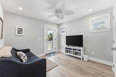 Exceptional ocean views and a premier Gardens location set the - photo 21