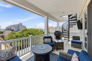 Exceptional ocean views and a premier Gardens location set the - photo 25