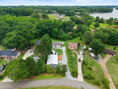 Welcome to The Coastline Cottage at 50 Coastline Drive in Inman - photo 25