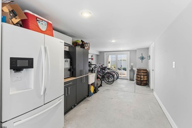 Exceptional ocean views and a premier Gardens location set the - photo 27