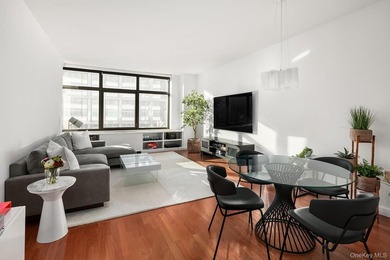 Luxury Living at One Morton Square! Enjoy this sun-drenched, 2 - photo 1
