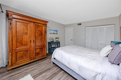 Enjoy waterfront living at Seapointe Terrace, where expansive - photo 22