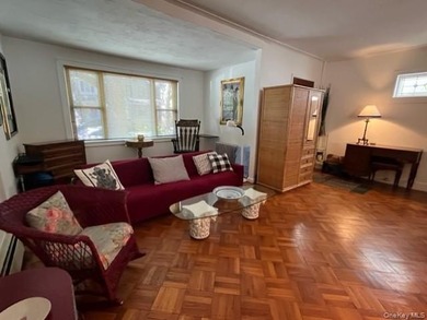 Lovingly maintained bright, spacious, Detached Colonial, 3 - photo 6