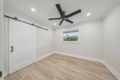 On a quiet dead-end street in the highly sought-after Sugarloaf - photo 50