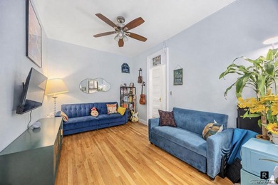Parkside living with effortless access to transit, cafs, and - photo 2