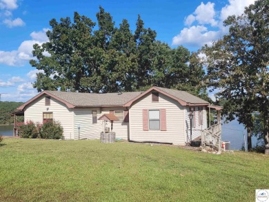 Lake of the Ozarks Home For Sale in Edwards Missouri