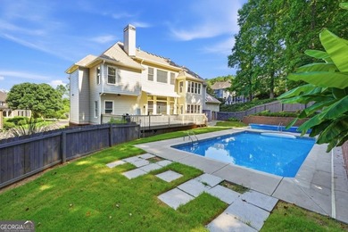Beautifully 6 bedroom. home on a private cul-de-sac lot in - photo 2