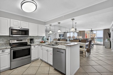 Beautiful 2-bedroom Gulf-front condo in the highly desirable - photo 2
