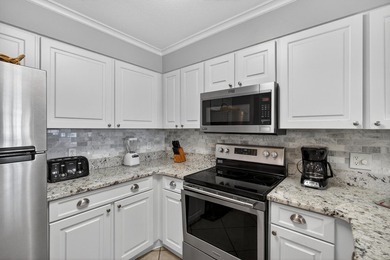 Beautiful 2-bedroom Gulf-front condo in the highly desirable - photo 4