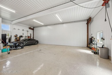 Pilots Delight!!! Lakefront Home & Hangar in Private Fly-In - photo 12