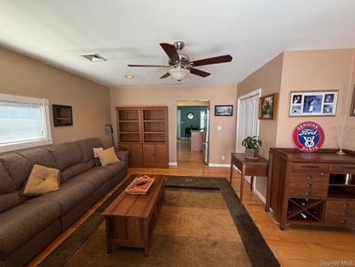 E-X-T-E-N-D-E-D Ranch in move in condition. Updated open kitchen - photo 9