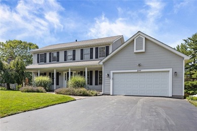 Welcome to this impeccably maintained 4-bedroom, 3.5-bath - photo 2