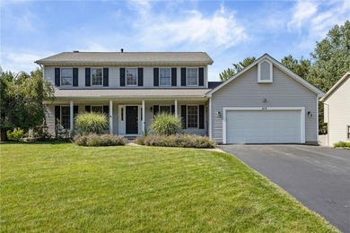 Welcome to this impeccably maintained 4-bedroom, 3.5-bath - photo 3