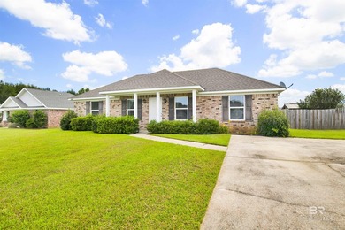 Priced to sell! 3 Bedroom 2 bath home close to town in Central - photo 3