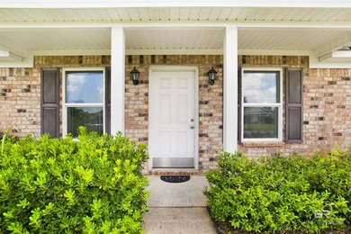Priced to sell! 3 Bedroom 2 bath home close to town in Central - photo 4
