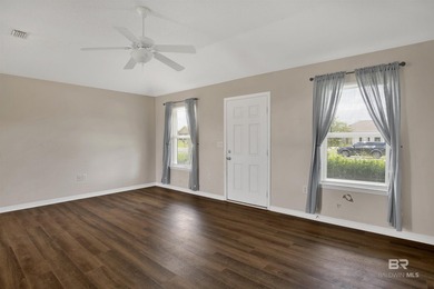 Priced to sell! 3 Bedroom 2 bath home close to town in Central - photo 7