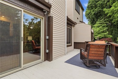 Welcome to 39 Menlo Place! Nestled at the end of a quiet - photo 26