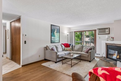Rarely available corner unit with 3 bedrooms, 2 bathrooms, and 2 - photo 4