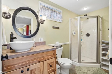 Needing a place to retreat to avoid the hustle and bustle? - photo 36
