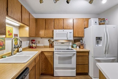 Rarely available corner unit with 3 bedrooms, 2 bathrooms, and 2 - photo 10