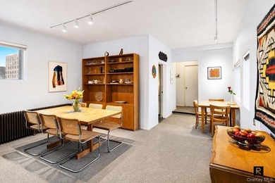 Rare Penthouse Duplex with 2,500 SF of Private Outdoor Space & - photo 8