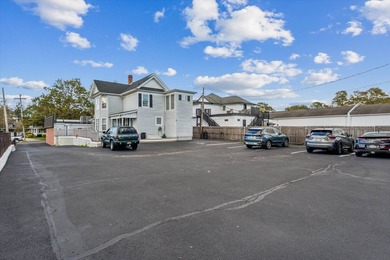 Retail & Residential Compound in the North Fork's Commercial - photo 9